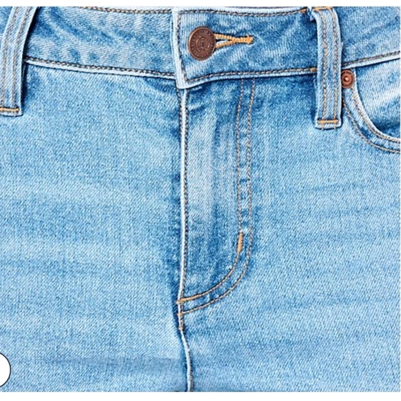 Lands'end women's high rise Straight Recover Denim Jeans Ligh Blue Wash sz 6. - Picture 17 of 17